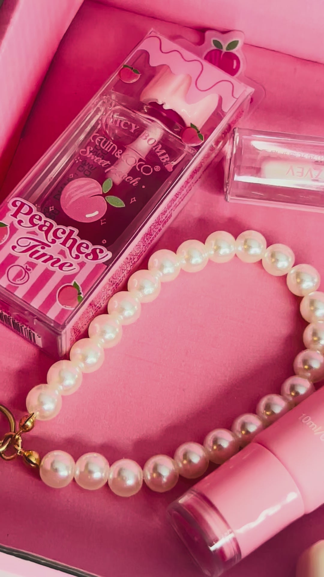 LIPGLOSS AND KEYCHAIN MYSTERY BUNDLE